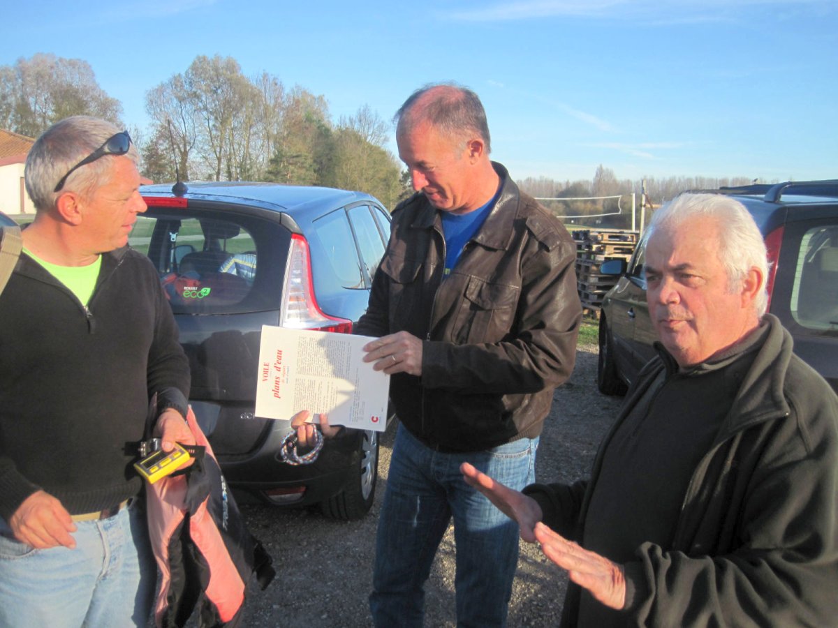 Echanges sur les courants du plan d'eau de la grande prairie
