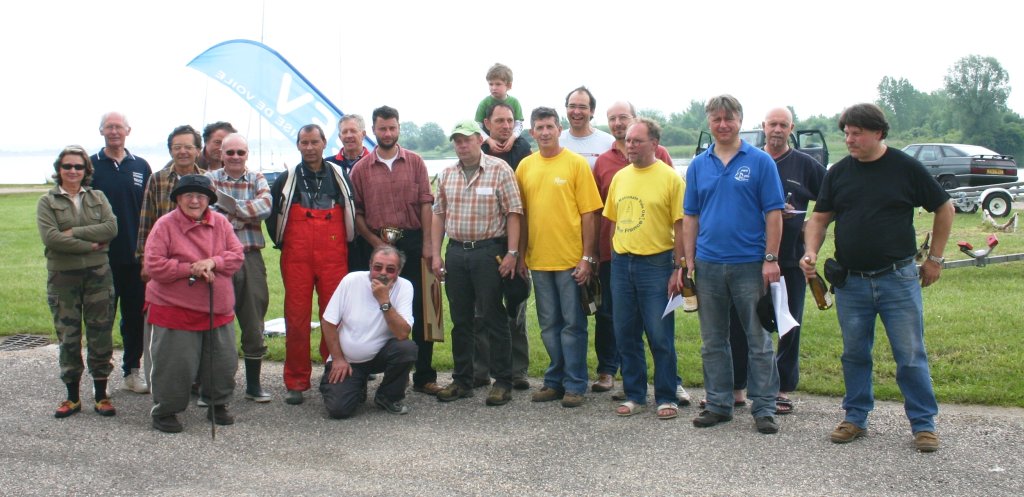 La photo de famille
Les coureurs, les organisateurs.
